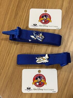 Walt Disney Travel Company Blue Luggage Strap Set w Donald and Mickey/Pluto pins